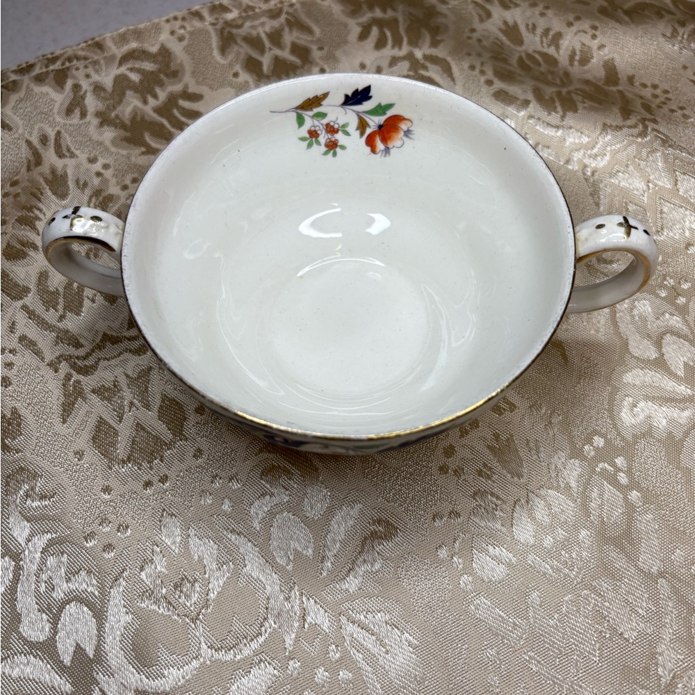 Vintage Two-Handled bowl - Picture 4 of 7